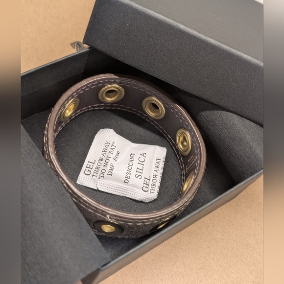 Coach Leather Bracelet - EUC - Gold 2.75 Inch Diameter - Picture 10 of 11